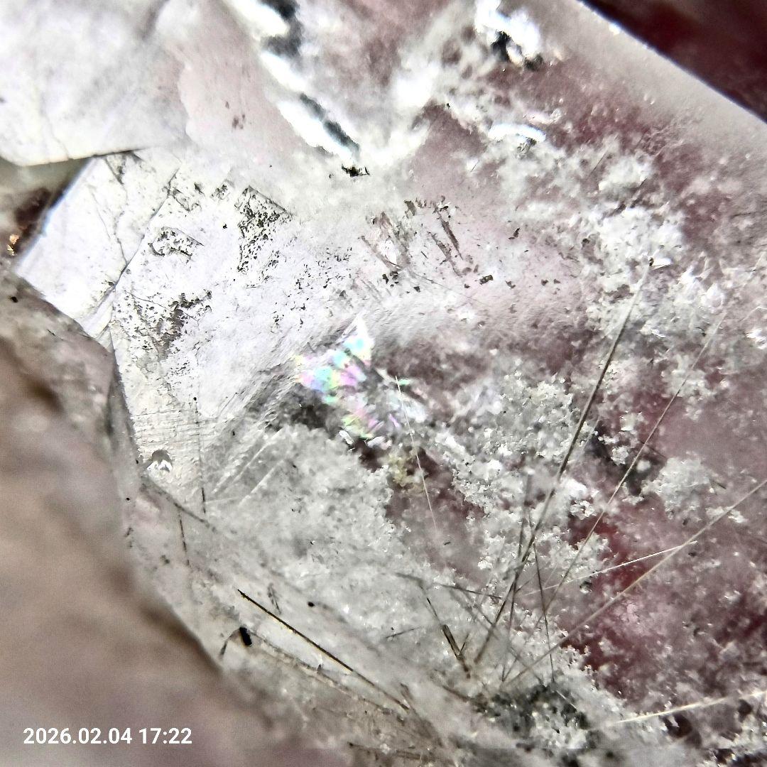 天然水晶 ホワイトガーデンポイント原石 ルチル 虹 アイリス ファントム 台座付