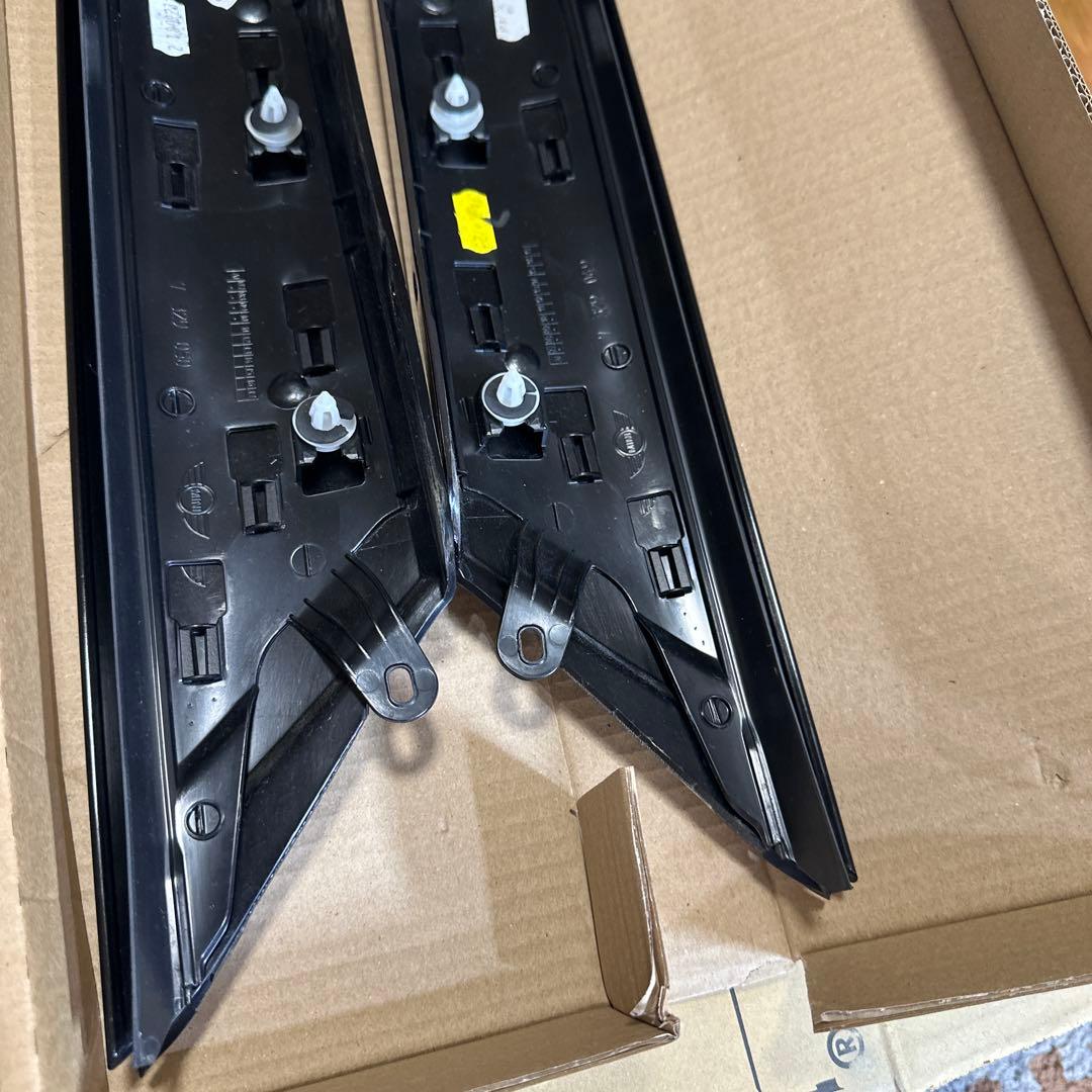 中古品 BMW ミニクーパー 純正品 Aピラー モール カバー 左右セット