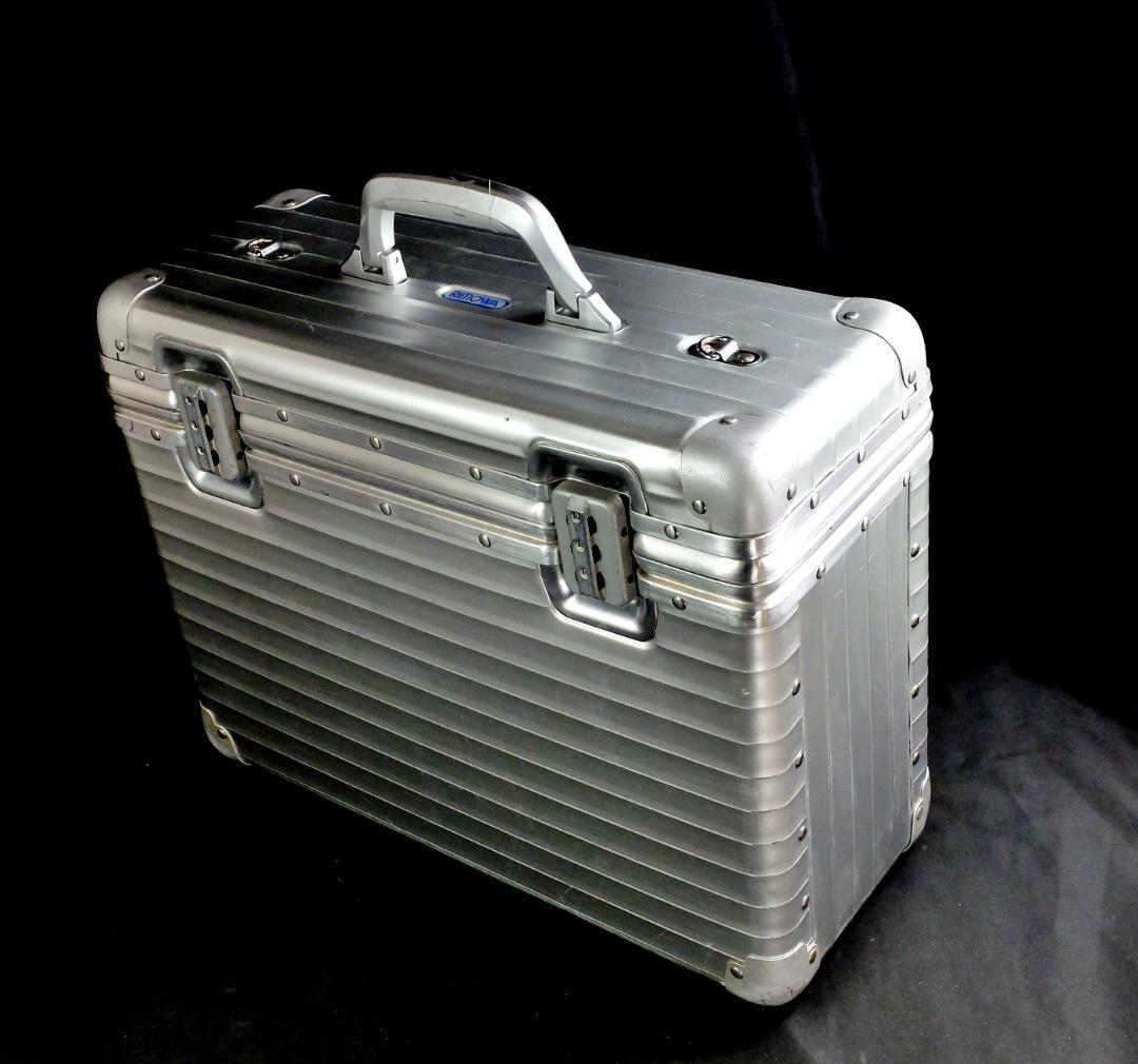 リモワ 950.50 TOPAS『パイロット・ケース』（ラージスリム) 33L