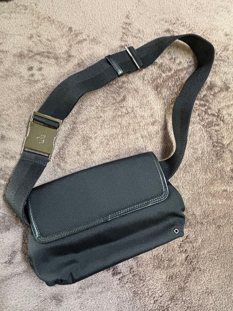 正規品★GUCCI★ブラック★ボディバッグ★保存袋付き ボディバッグ