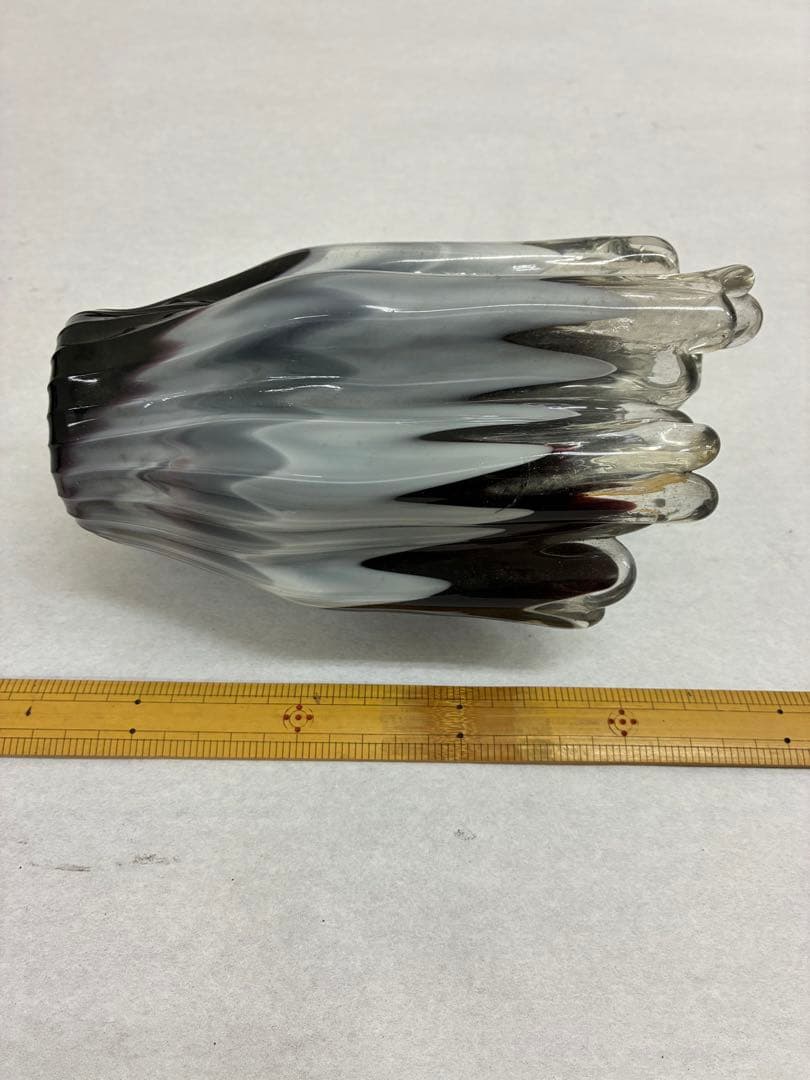 フリルガラス花瓶　花器