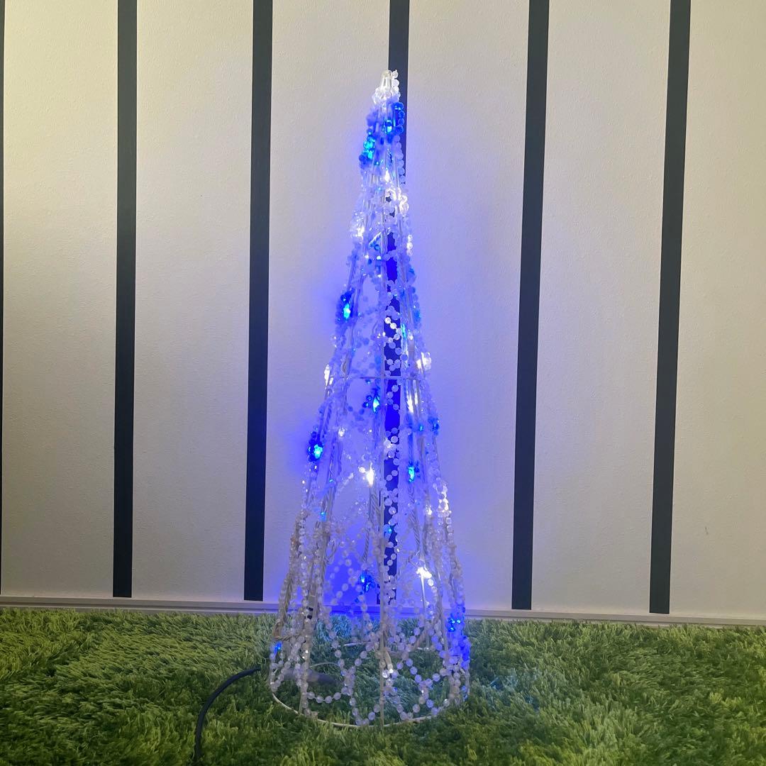 クリスマスツリー　イルミネーション　Christmas tree ライト付き