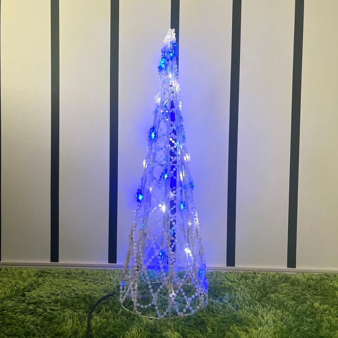 クリスマスツリー　イルミネーション　Christmas tree ライト付き
