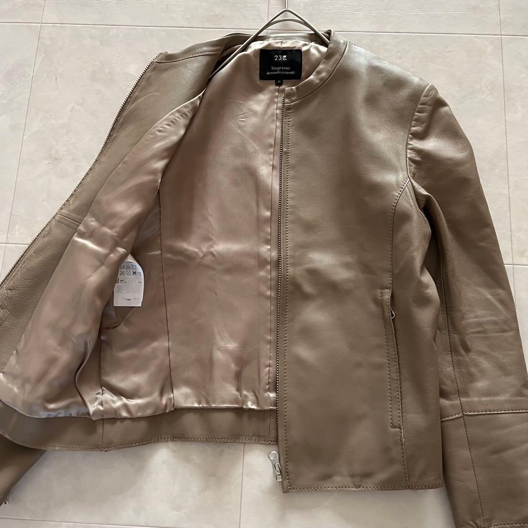 美品✨23区 シングルライダースジャケット　本革　羊革　グレージュ　34