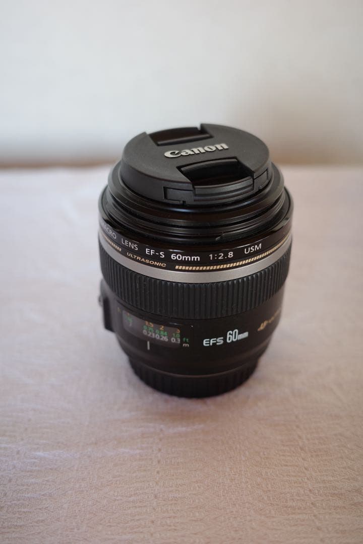 Canon EF-S 60mm f/2.8 USM レンズ