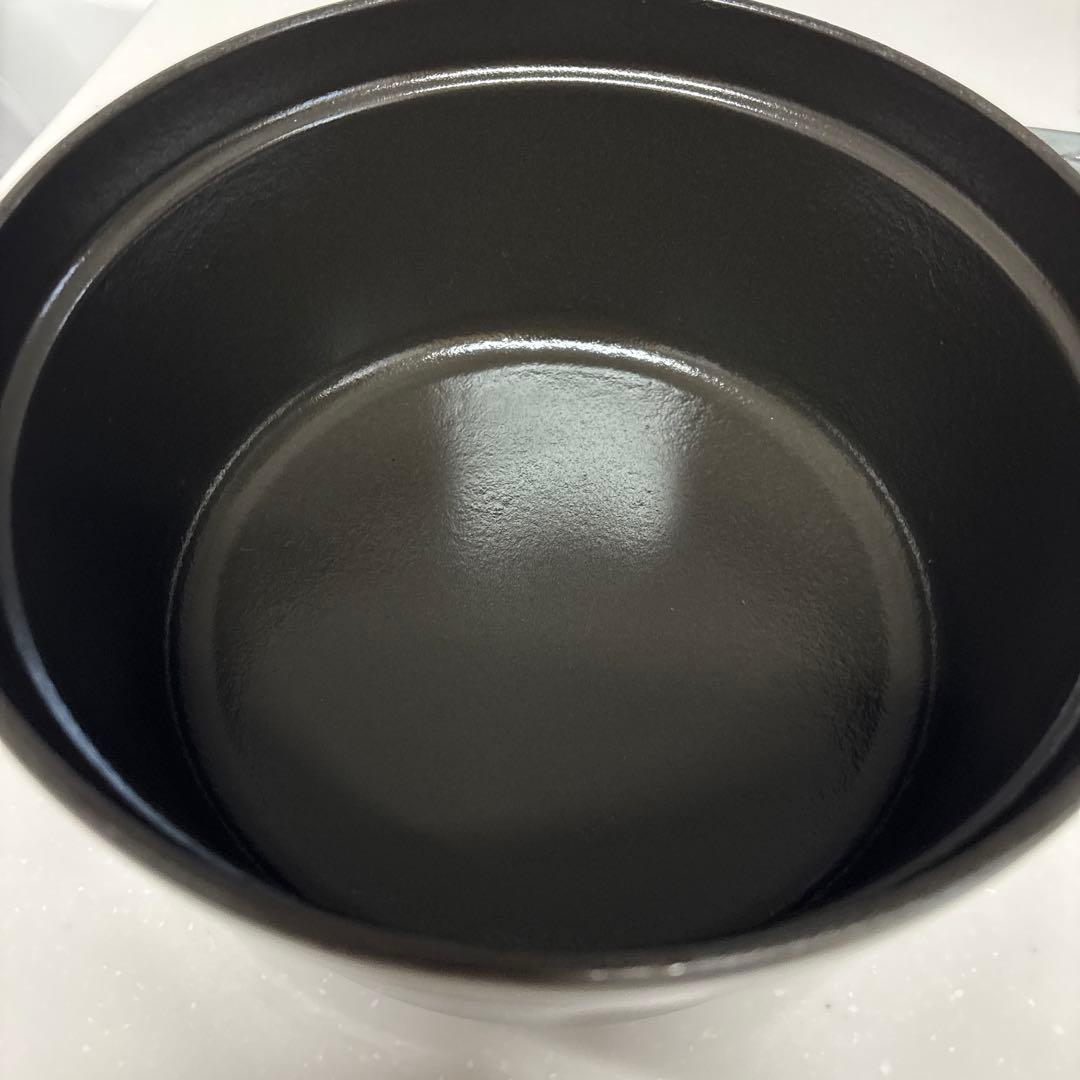 【美品‼︎】【匿名配送】【送料込】ストウブ　ココット　20cm