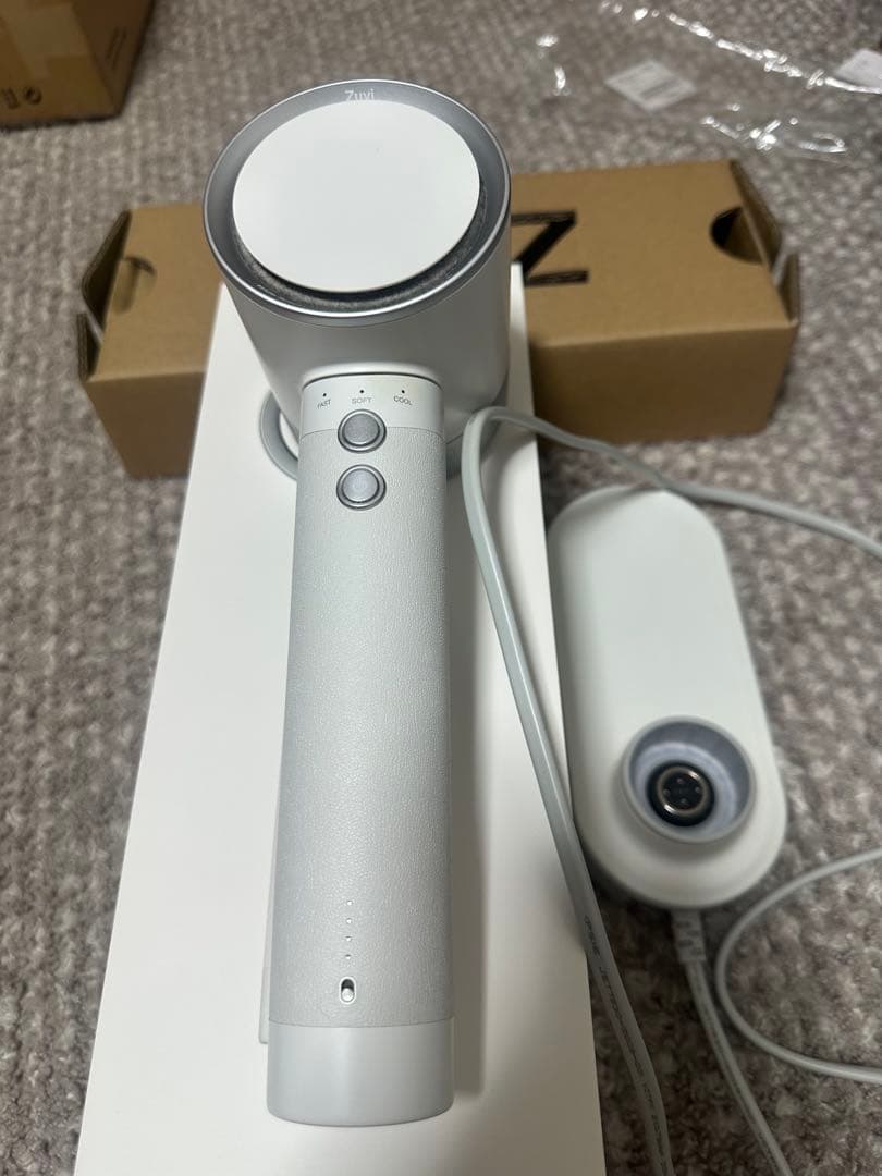 Zuvi Halo ズーヴィヘイロー 光ヘアケア コードレスドライヤー専用箱付き