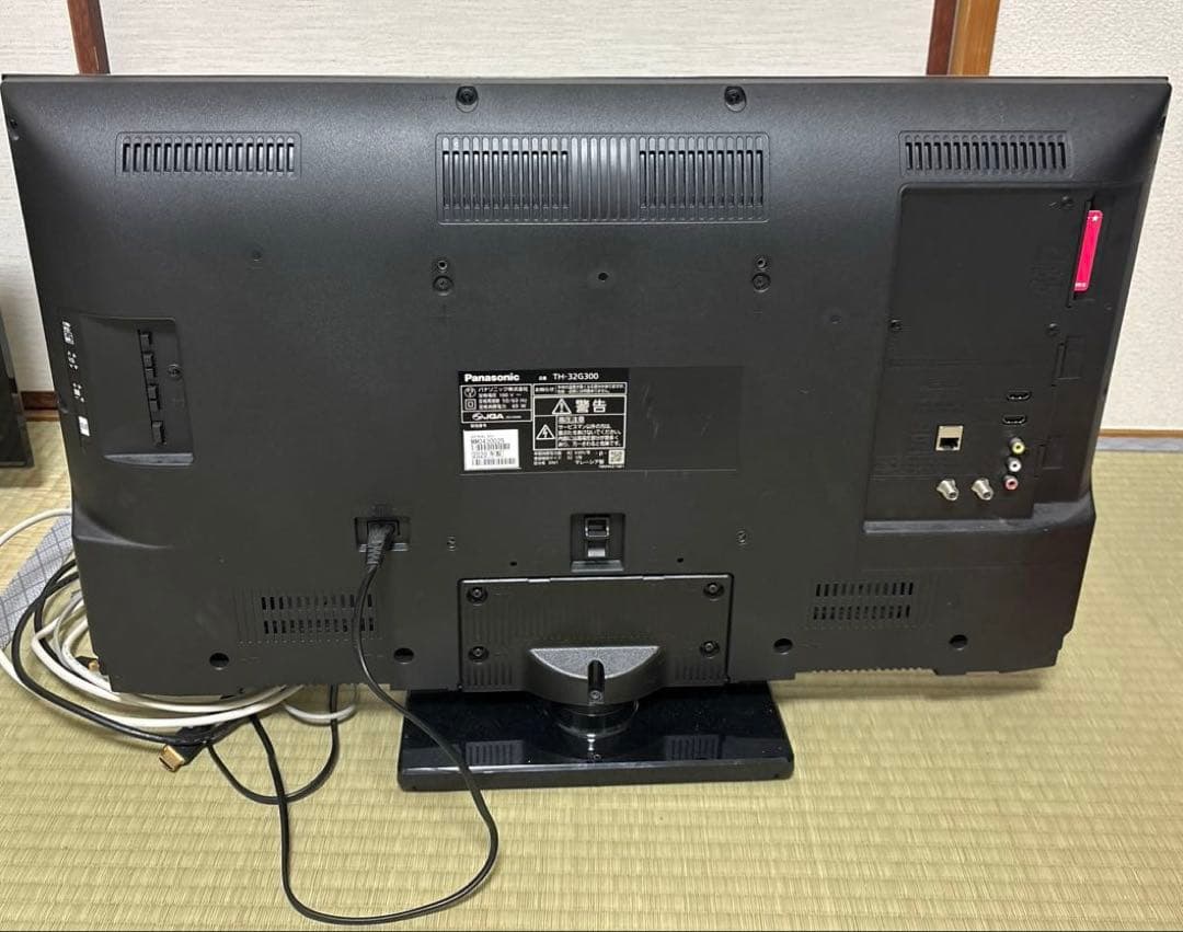 ☆Panasonic 液晶テレビ 本体32インチ　リモコン付き