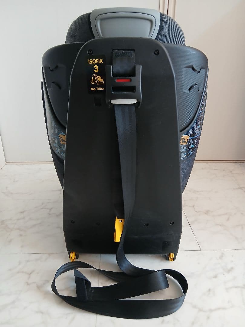 マキシコシ AxissFixPlus チャイルドシート