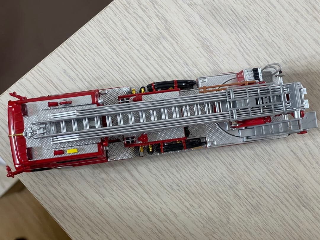 トミカリミテッドヴィンテージ　N24a 日野　TC343型　はしご付消防車