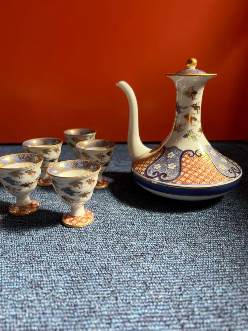 1284 有田焼 其泉 金彩千鳥祥瑞　酒器セット　湯呑蓋付　茶托　皿　まとめ売り