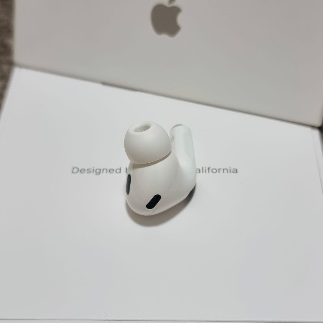 AirPodsPro 第二世代 USB-C イヤホン　片側　右耳　R側　77