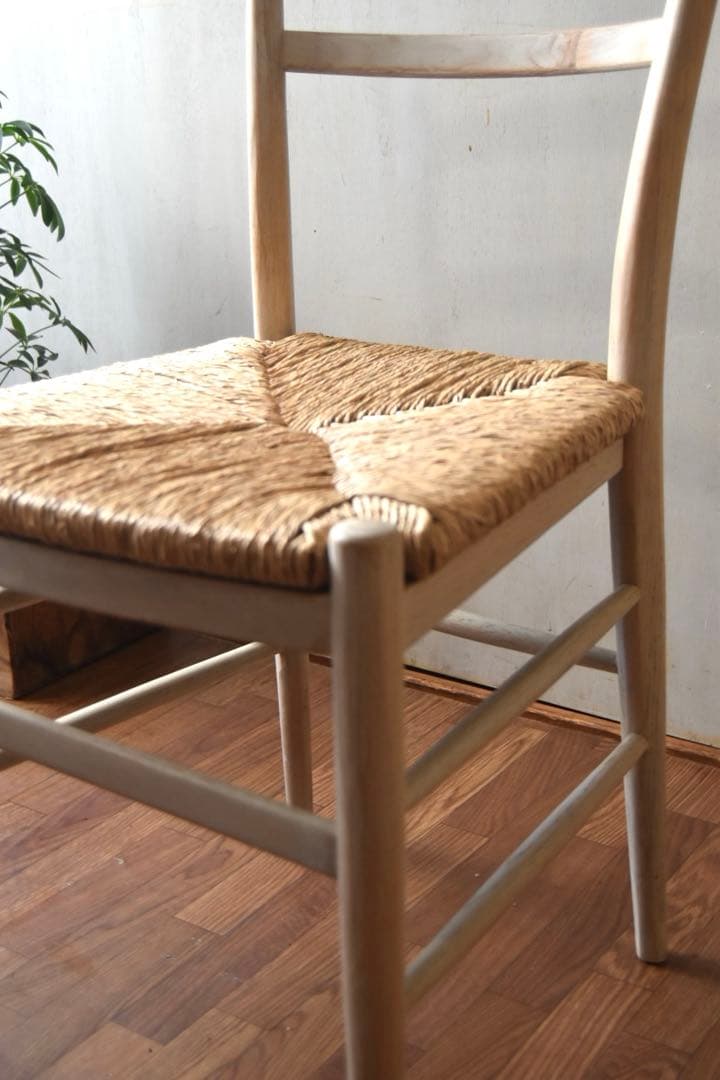 nora. sue chair ②