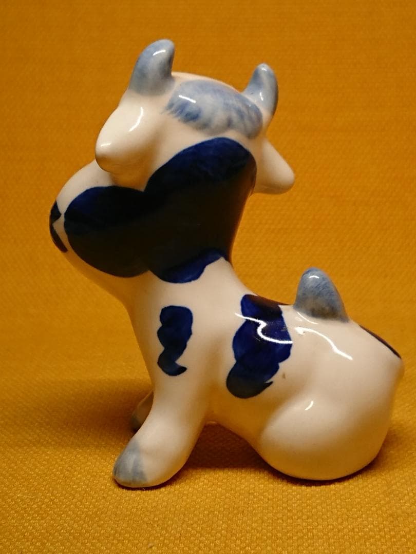 うし　牛　陶器　オブジェ　置物　インテリア　工芸品　美術品　A1343