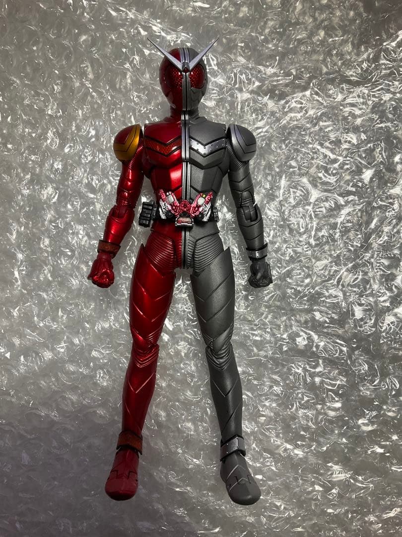 ピンクの猫様S.H.Figuarts真骨頂 仮面ライダーWヒートメタル 風都探偵