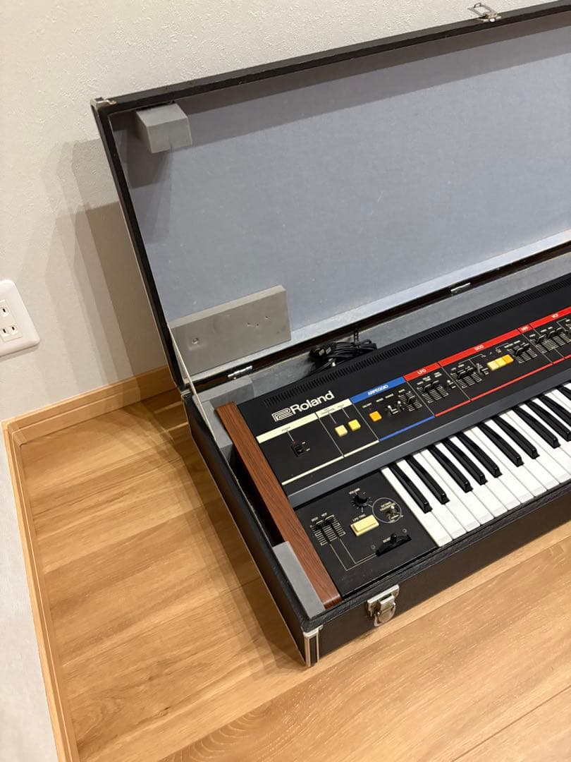 Roland JUNO-6 ポリフォニック・シンセサイザー
