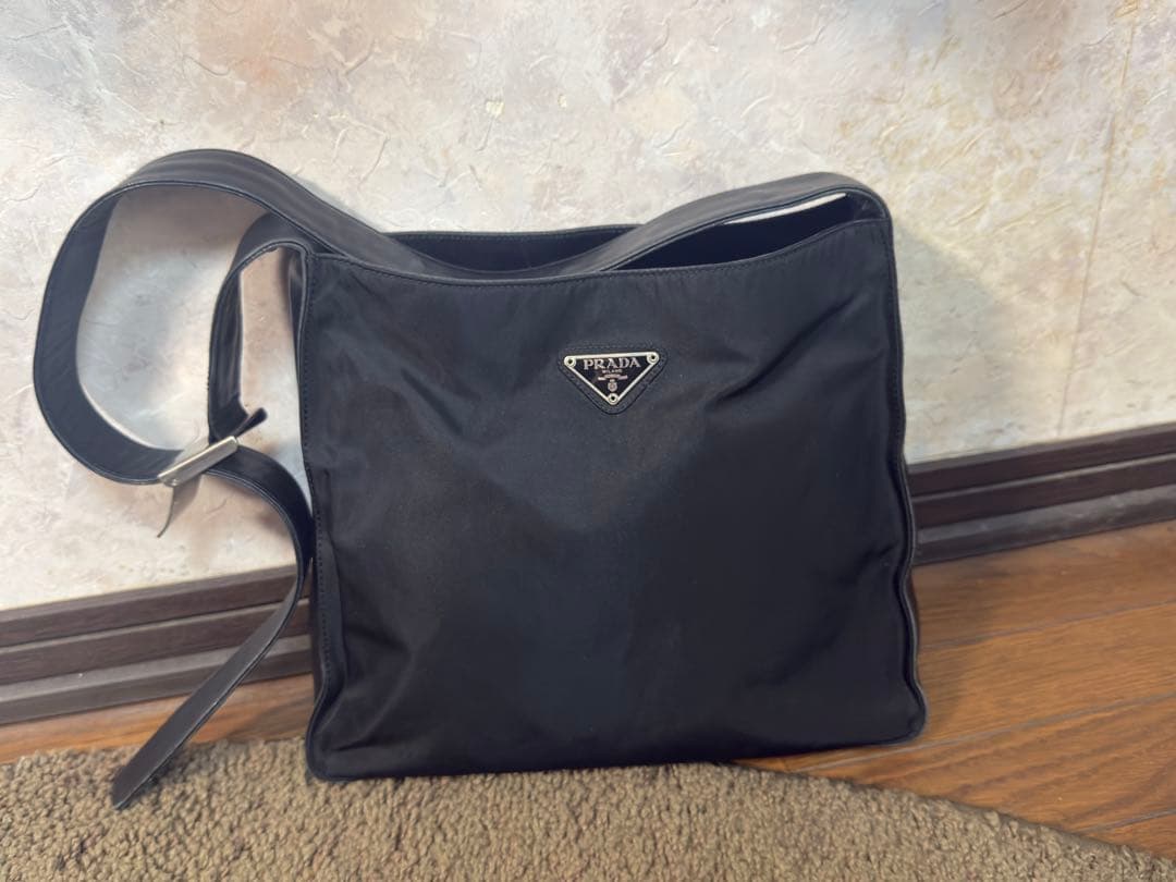 PRADA ショルダーバッグ　B7479