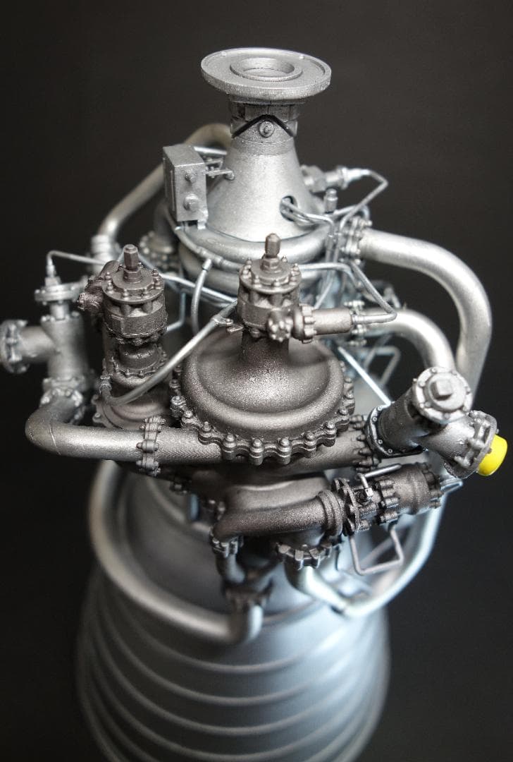 ロケットダイン社製 RL10 ロケットエンジンモデル完成品