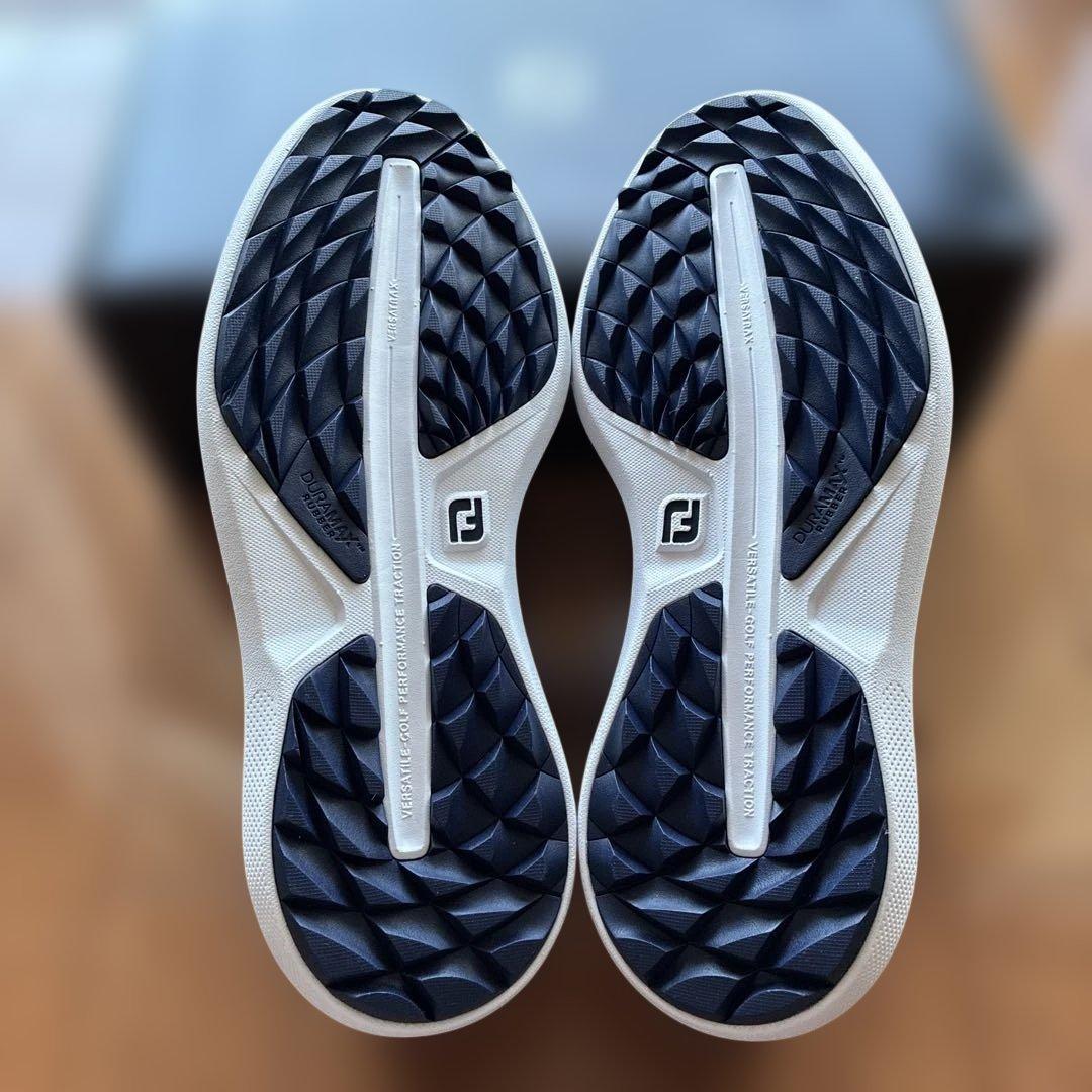 なな【新品未使用】FootJoyTraditionsゴルフシューズ26cm