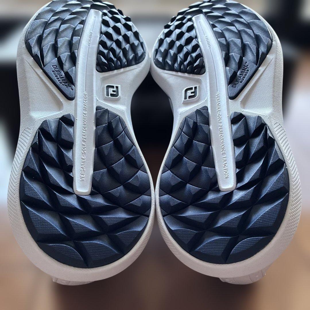 なな【新品未使用】FootJoyTraditionsゴルフシューズ26cm