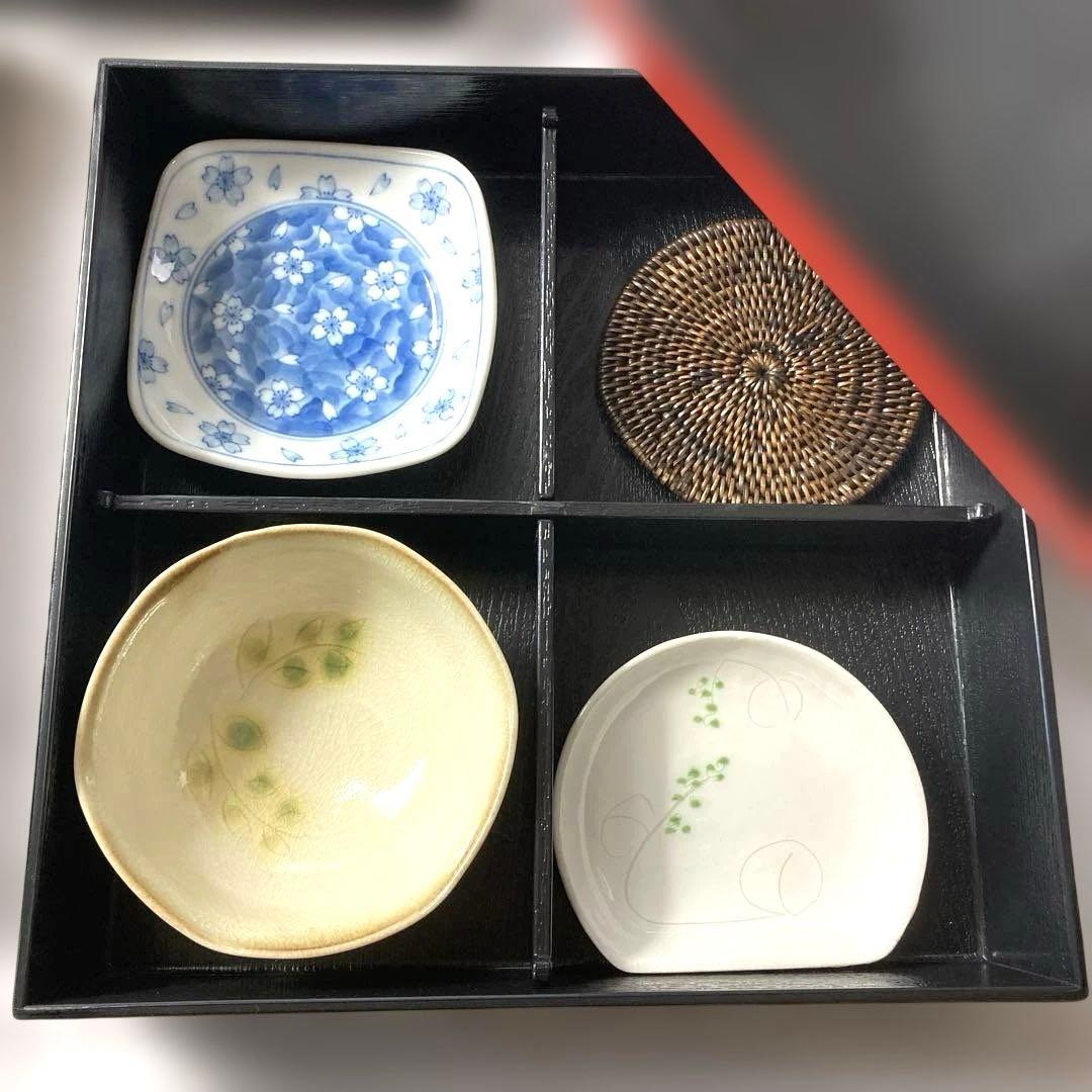 -食器セット 8.5寸　木目松花堂　黒渕朱 4つ仕切り箱 正月　祝膳　5セット