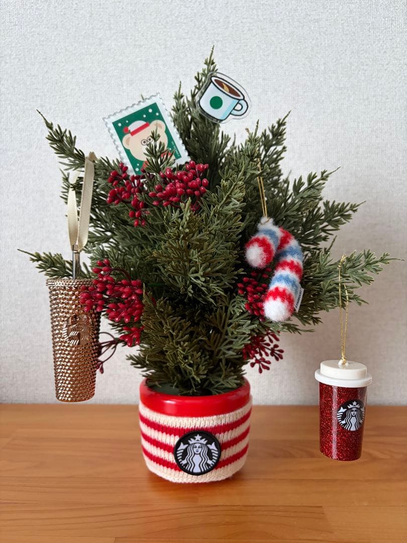 スターバックス　クリスマスツリー