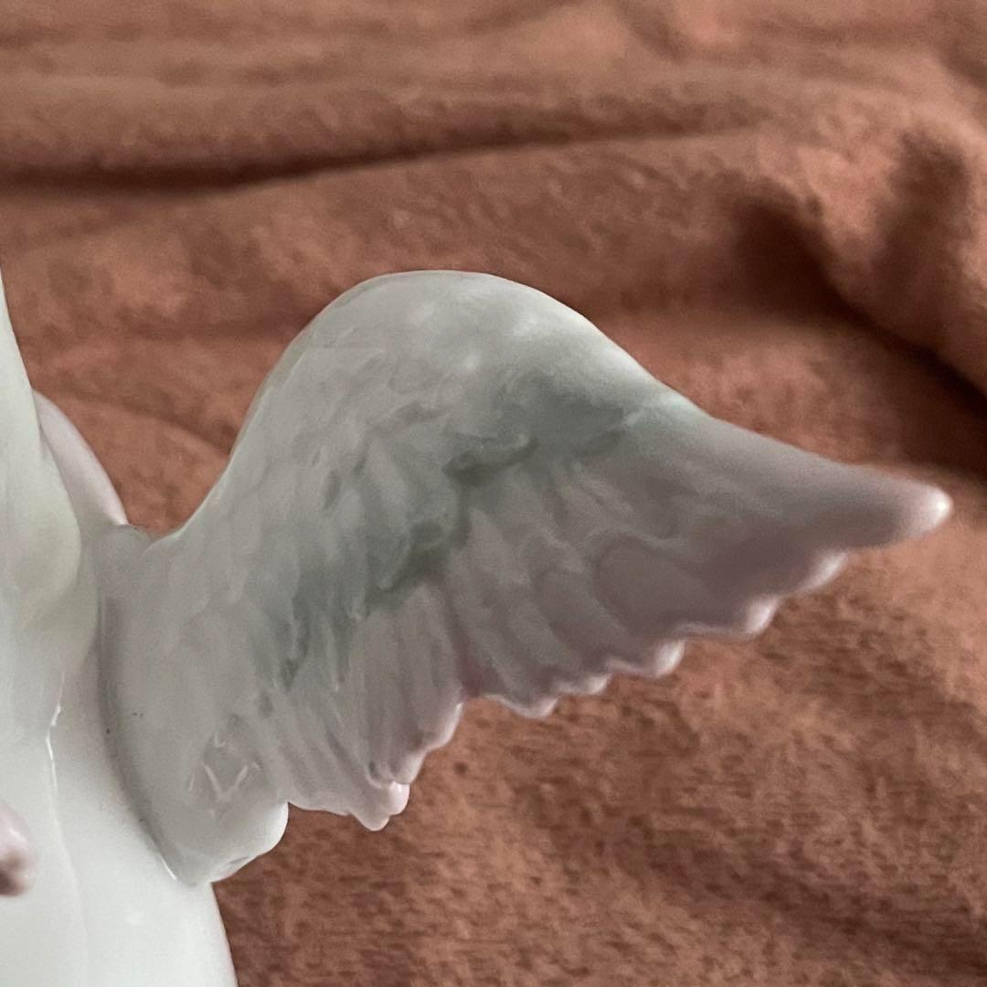 【海外限定】 リアドロ Lladro No.6242 小鳥と遊ぶペガサス 陶磁器