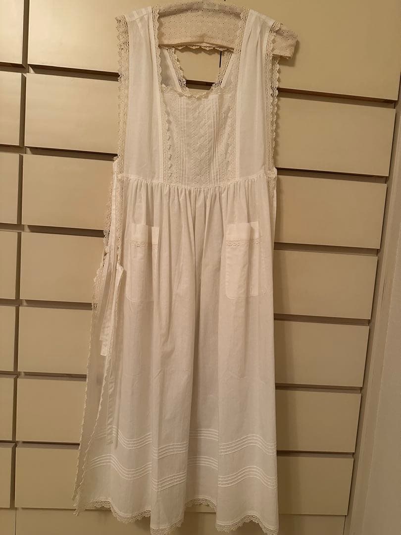 アンリコ　さえら　エプロン　美品