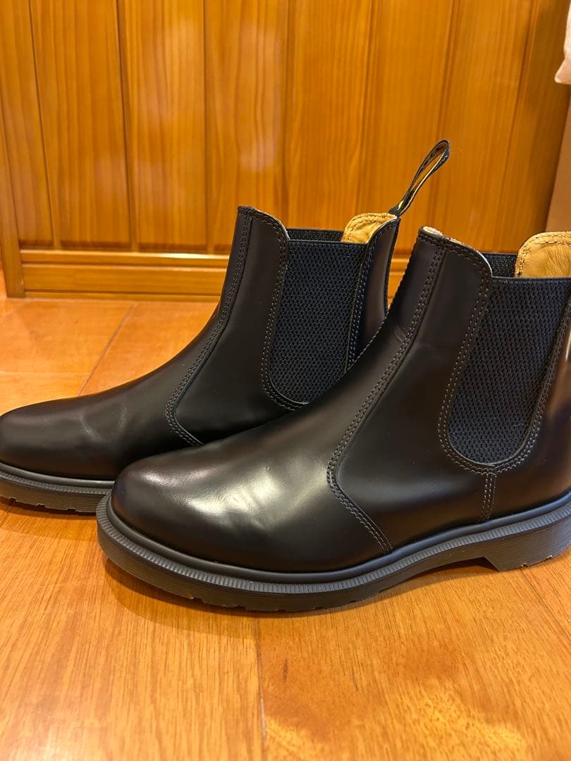 Dr.Martens UK7 黒レザーサイドゴアブーツ