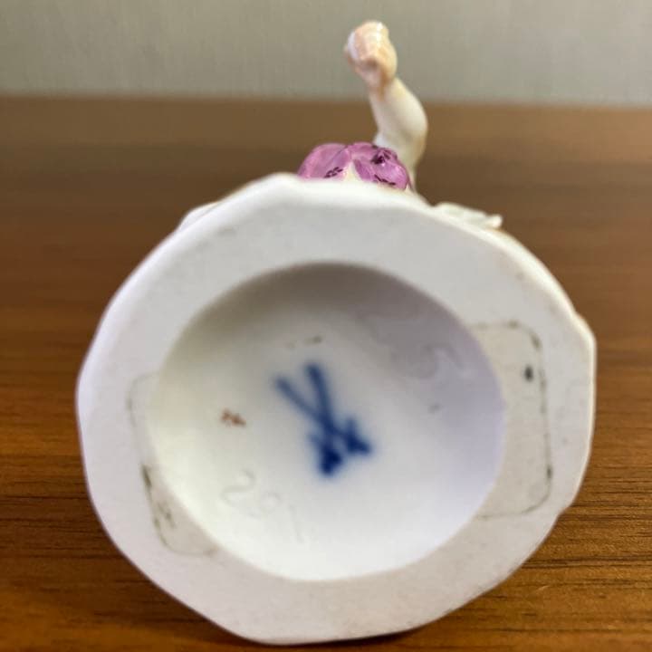 マイセン　陶器人形置物