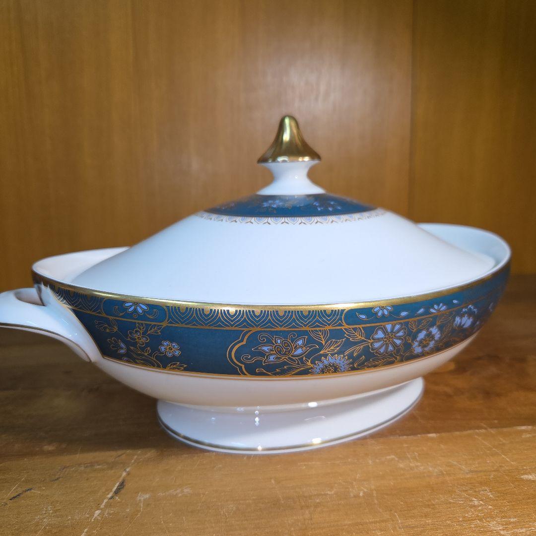   Carlyle オーバル カバー付きベジタブルボウル
