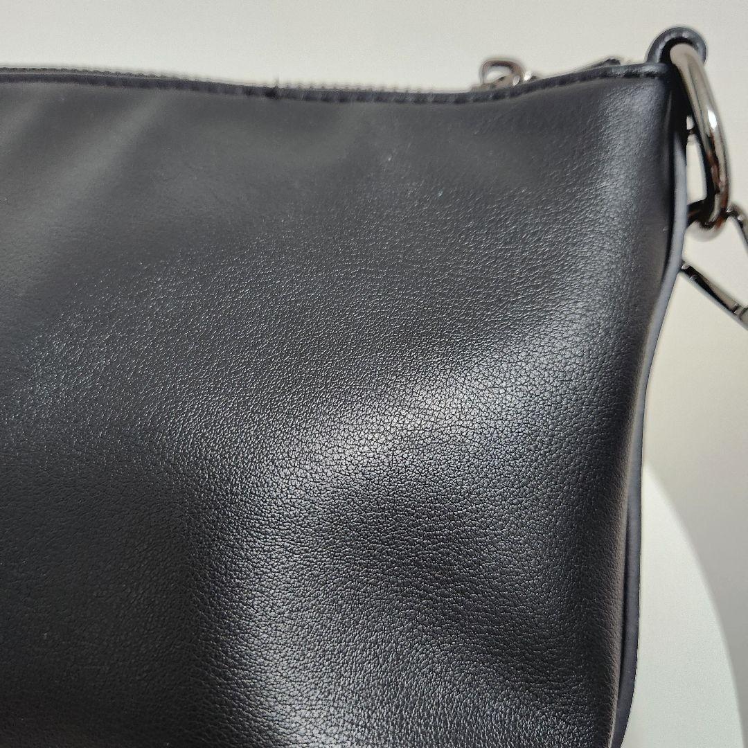 LONGCHAMP ブラックレザーショルダーバッグル プリアージュ 3Dレザー