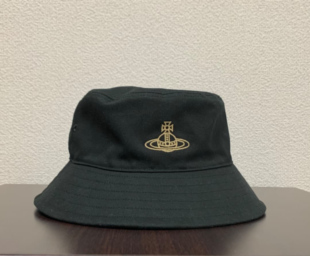 Vivienne Westwood オーブ エンブロイダリー バケット ハット