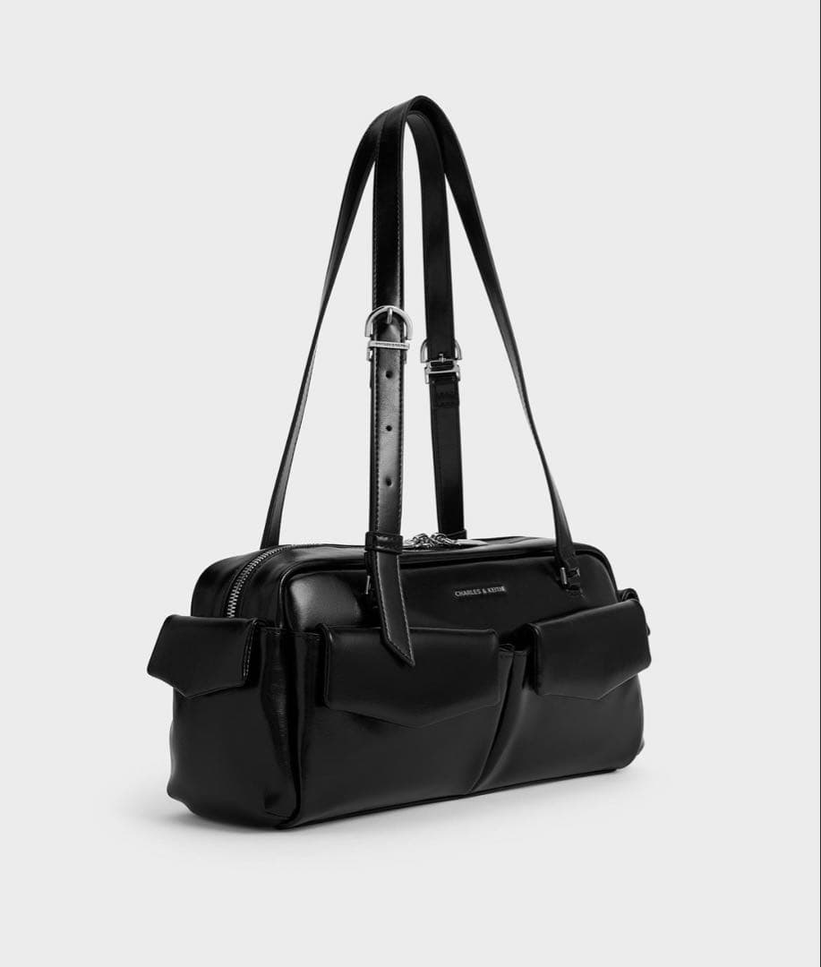 CHARLES&KEITH マルチポケットショルダーバッグ