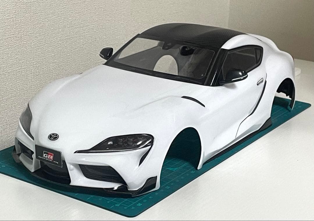 タミヤラジコンボディ　A90 スープラ