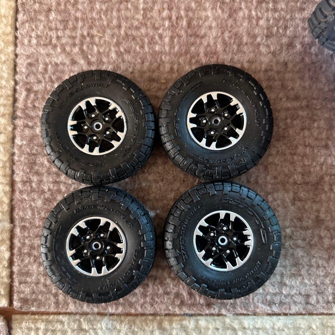 京商 ミニッツ4×4 ディフェンダー