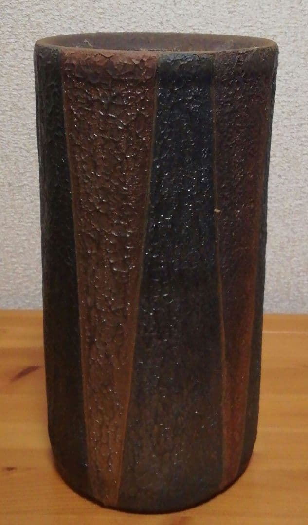 山本出作　備前焼　出彩　花入　共箱　共布　略歴付　花瓶