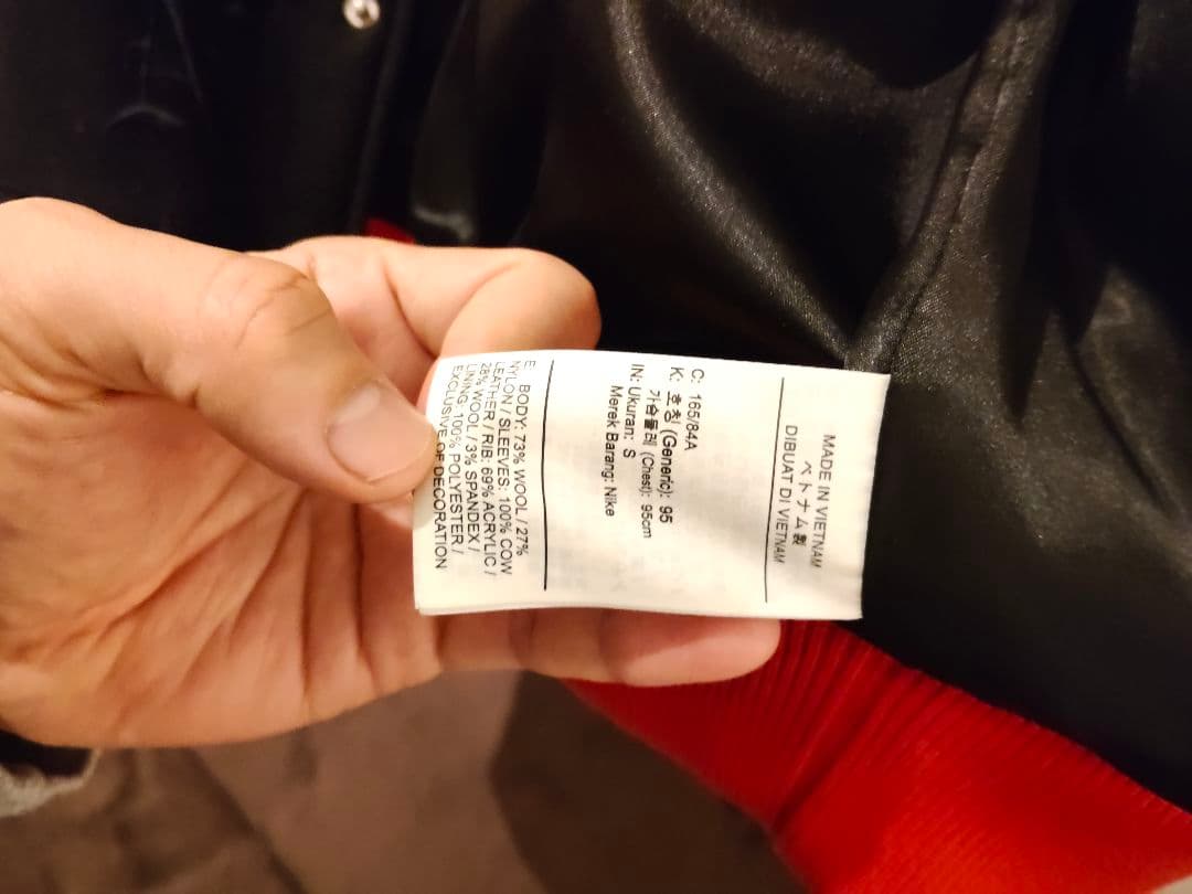 Jordan AwakeNY バーシティJacket S Redスタジャン
