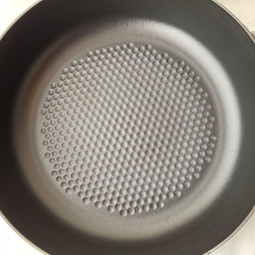 staub ストウブ　ニダベイユ ソテーバン 28cm