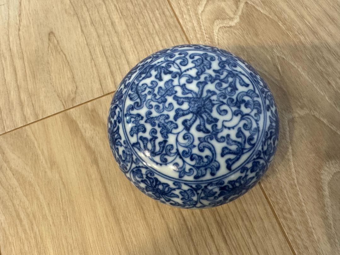 青花龍唐草文蓋物 康熙年製 官窯 青花磁器 古美術 珍品（箱付き）