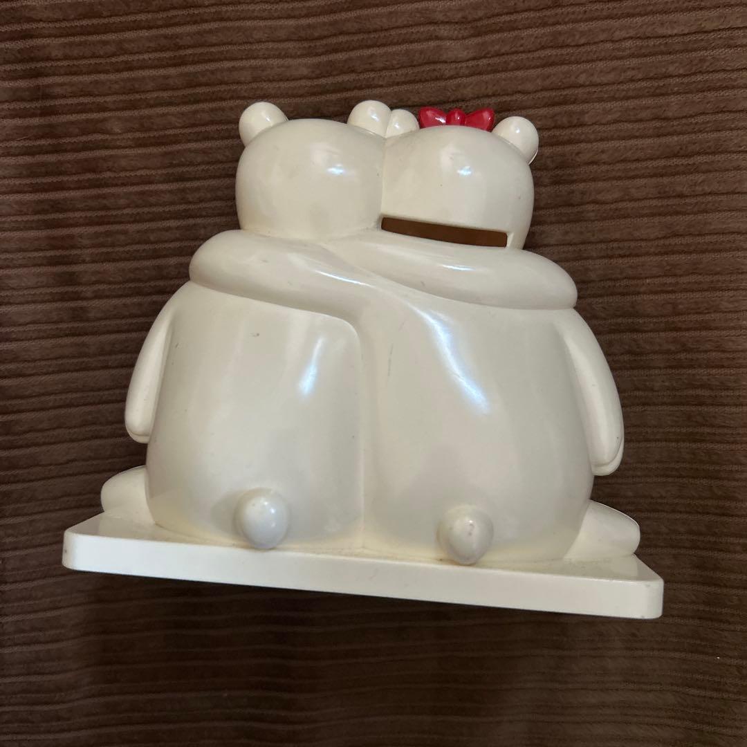 レア　クマのカップル貯金箱 ホワイト 赤