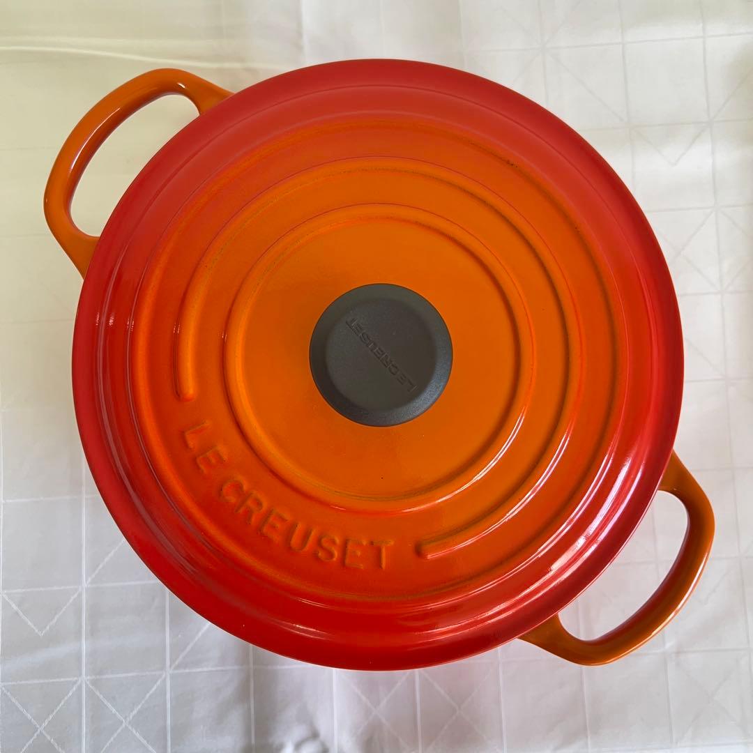 LE CREUSET ココットロンド シグニチャー22cmオレンジ【新品未使用】