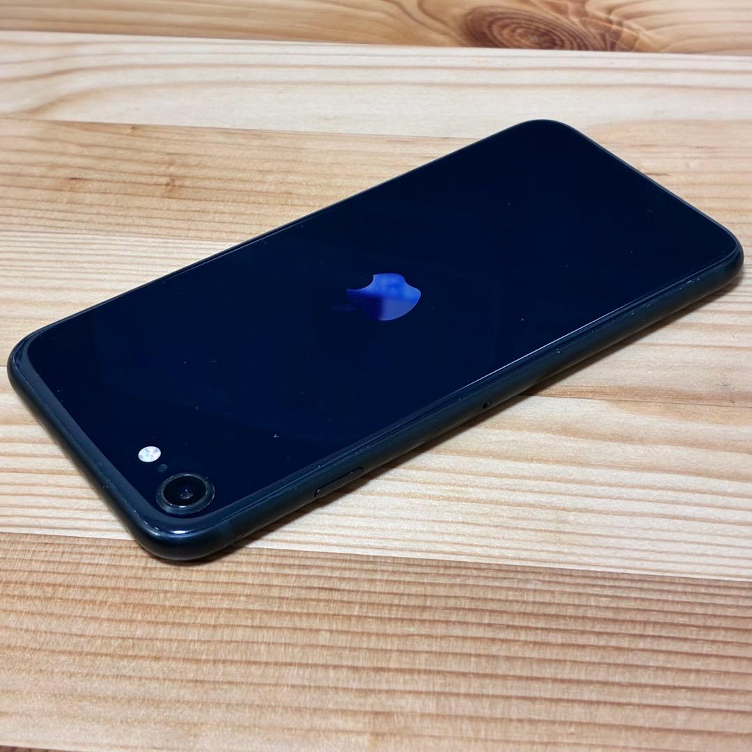 k*e様 バッテリー新品　iPhoneSE第3世代64GB SIMフリー　美品