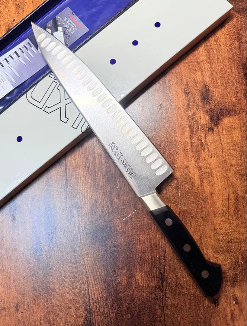 MISONO UX10 牛刀　包丁　9寸　サーモン型