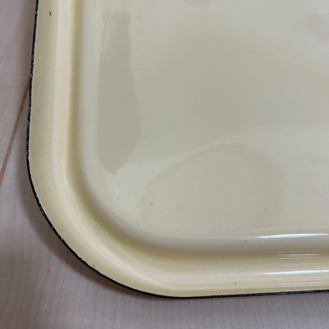 イマン　ホーロー缶　小物入れ　小物収納