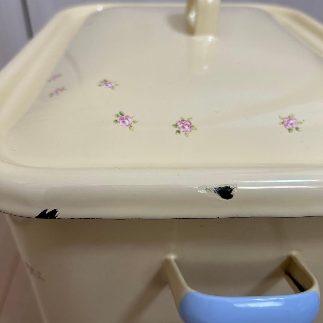 イマン　ホーロー缶　小物入れ　小物収納