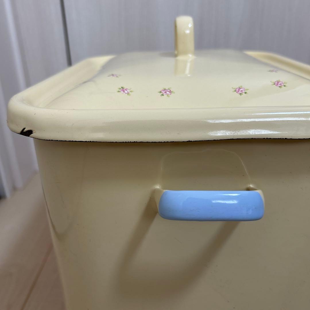 イマン　ホーロー缶　小物入れ　小物収納