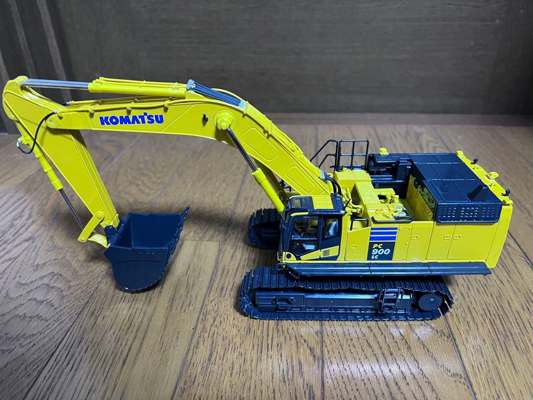 コマツ ミニチュア　pc900LC-11 1/50