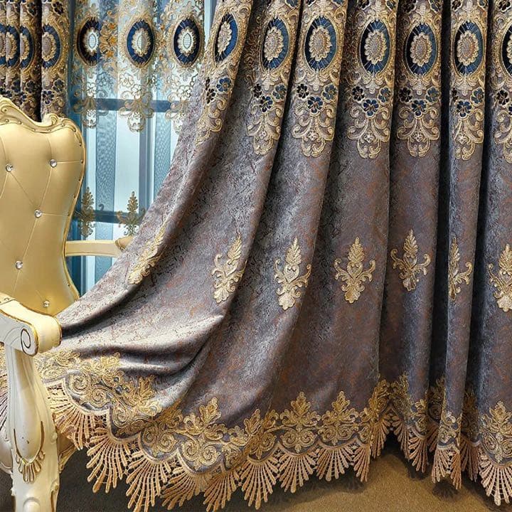 3）オーダー注文品　106番-刺繍入れ高級カーテン
