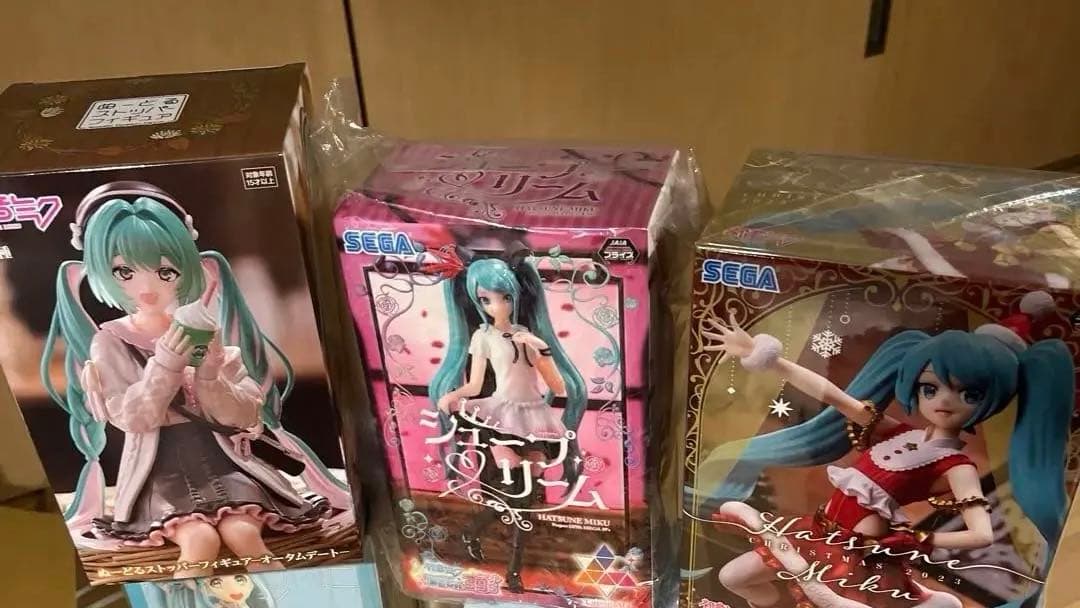 特撮 Hatsune Miku& cinnamon roll Sanrio Set
